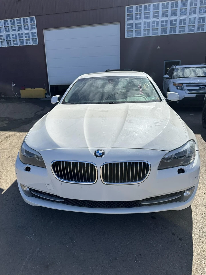 Used Air Cleaner Assembly fits: 2012 Bmw 528I Grade A - Image 3 of 4