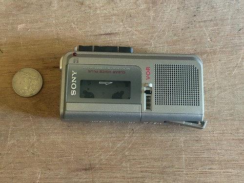 Sony M-570V Microcassette Corder Voice Recorder VOR Parts Repair Only Vintage - Picture 2 of 24