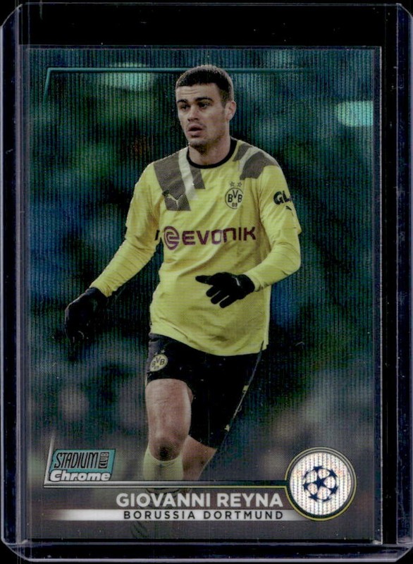 2022-23 Topps Stadium Club Chrome UEFA Giovanni Reyna Aqua Wave Refractor #/275