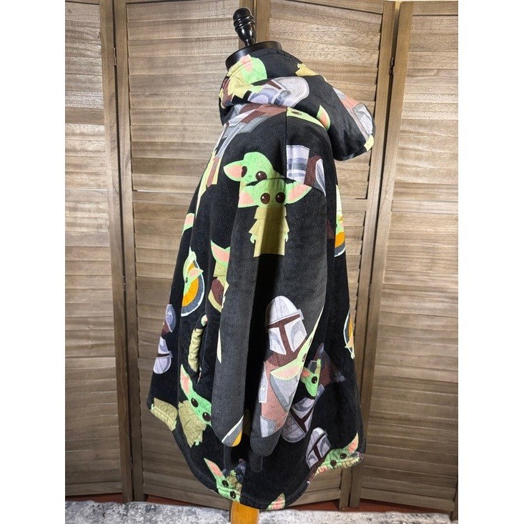 Star Wars Mandalorian Grogu Oversized Wearable Blanket Hoodie One Size Fits Most image 5