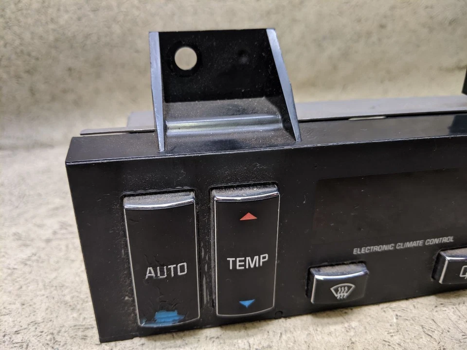 Interruptor de calentador de aire acondicionado de control de temperatura automático tracción trasera para 93 Cadillac Fleetwood Foto 2 de 4