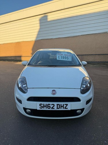 FIAT PUNTO 1.2 Punto 3-door 1.2 8v 69 Easy 2012 - Picture 2 of 8