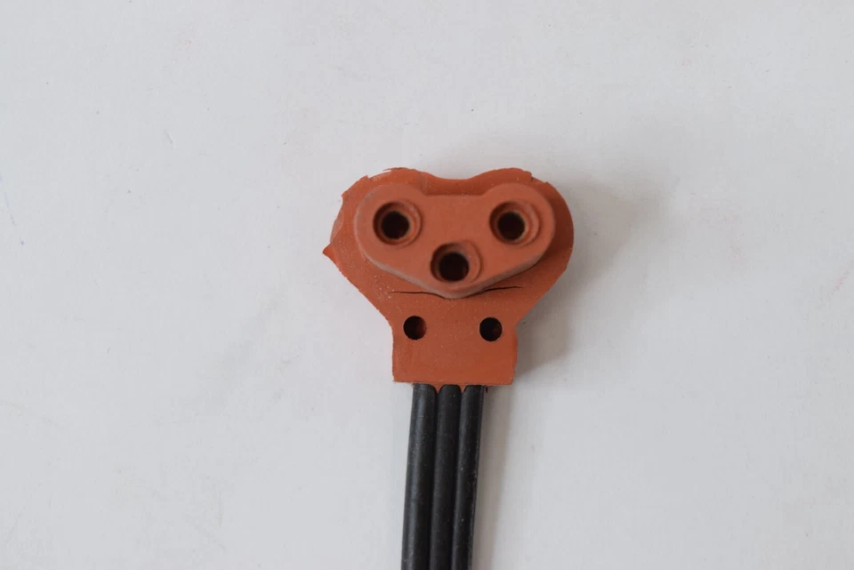 Lot of 2 Kat's 5' Replacement Engine Block Heater Cord Cable 90⁰ Connector 28400 - Image 3 of 4