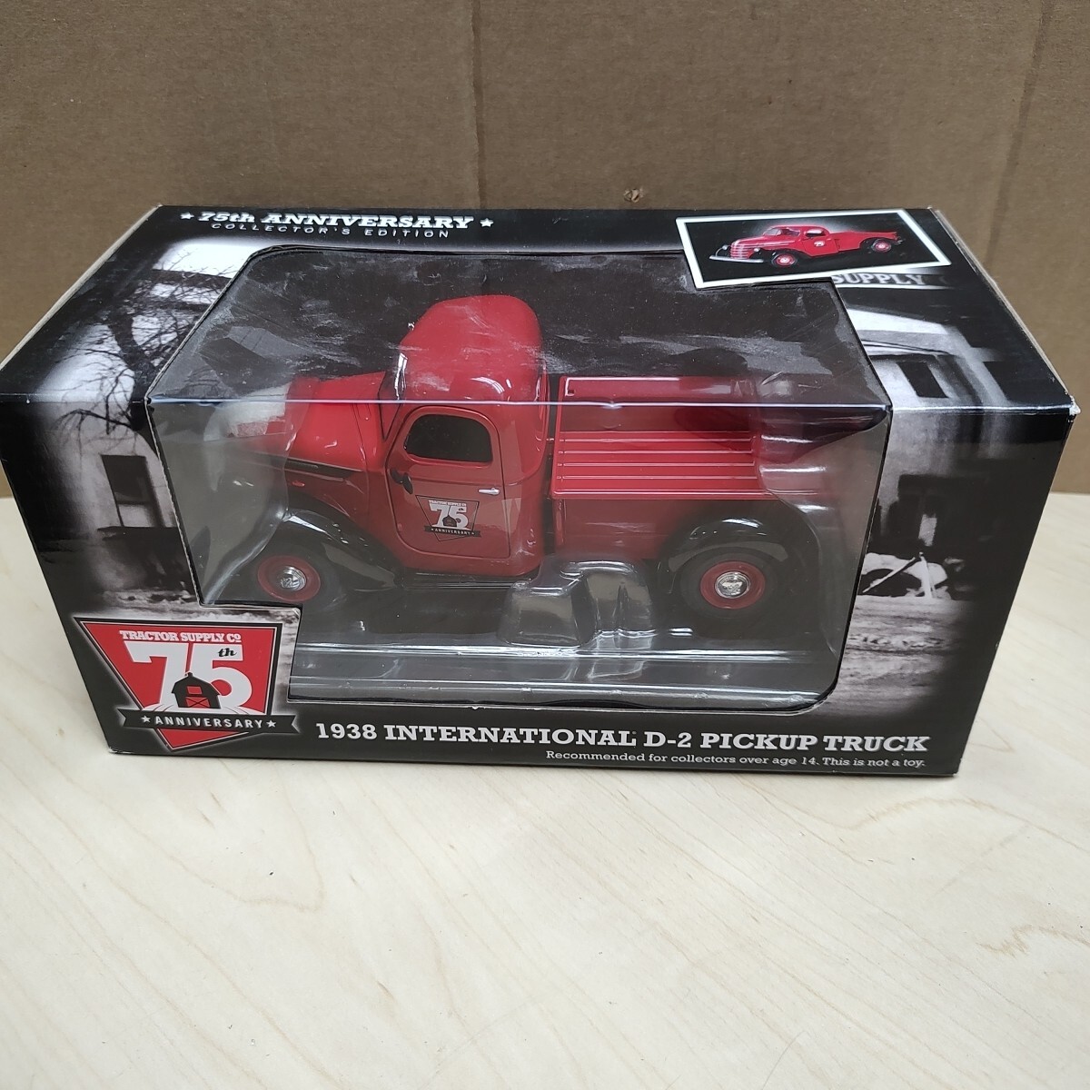 当時モノWIDE TRUCK 75 Tractor Supply 75th Anniversary 1938 International D-2 Pickup