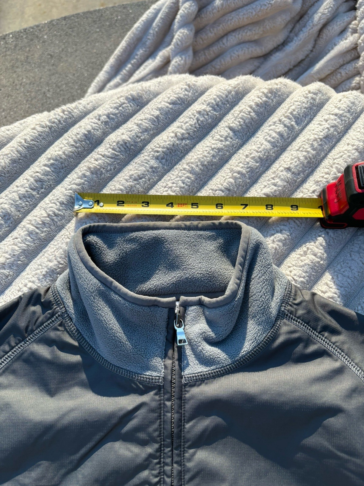 Calvin Klein Men’s Extra Large Zip Up Sweater Vest Gray And Dark Gray Colors thumbnail 3