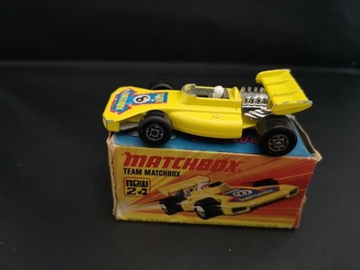 T116-MATCHBOX SUPERFAST MB24-B TEAM MATCHBOX RENNWAGEN MIT BOX.**GELB**