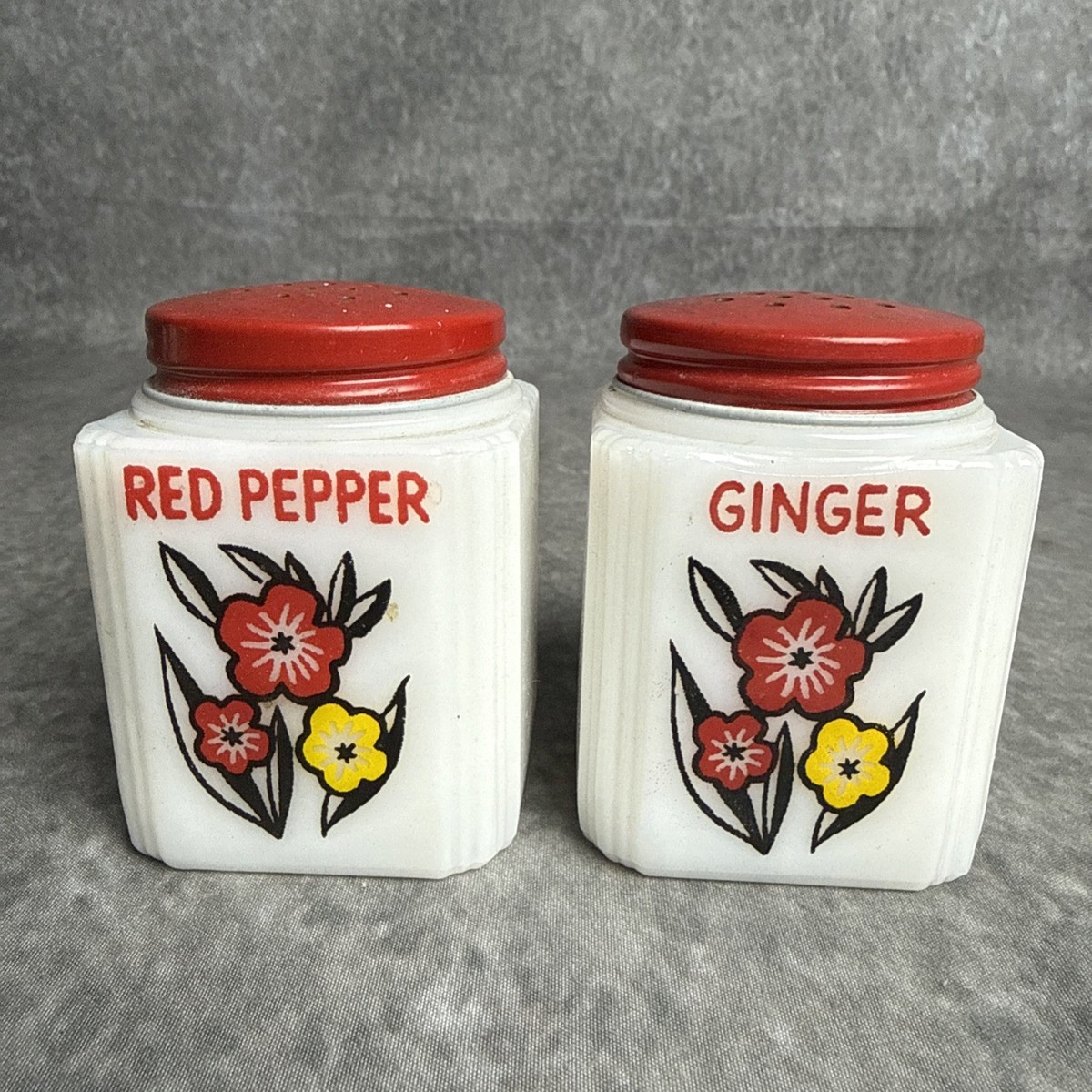 食器 McKee Set 8 Vintage 1930s McKee Tipp City Milk Glass Floral Spice Jars