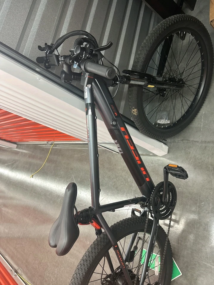 Bicicleta de montaña eléctrica Huffy 27,5" Vertis 36V para adultos Foto 2 de 4