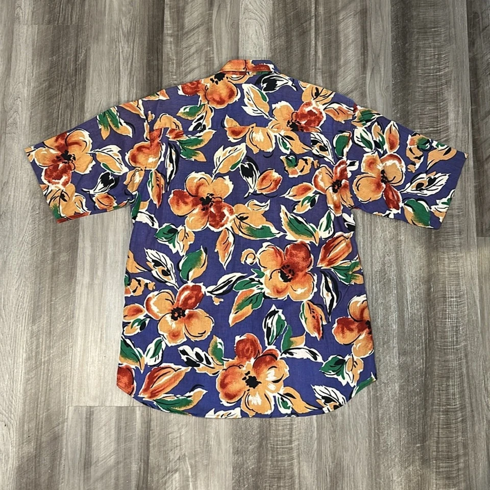 Ike Behar Vintage Linen Floral Short Sleeve Button Down - Medium - Image 3 of 4