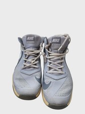 NIKE Team Hustle D7 Gray Kids Youth Basketball Sneaker Shoes 7Y