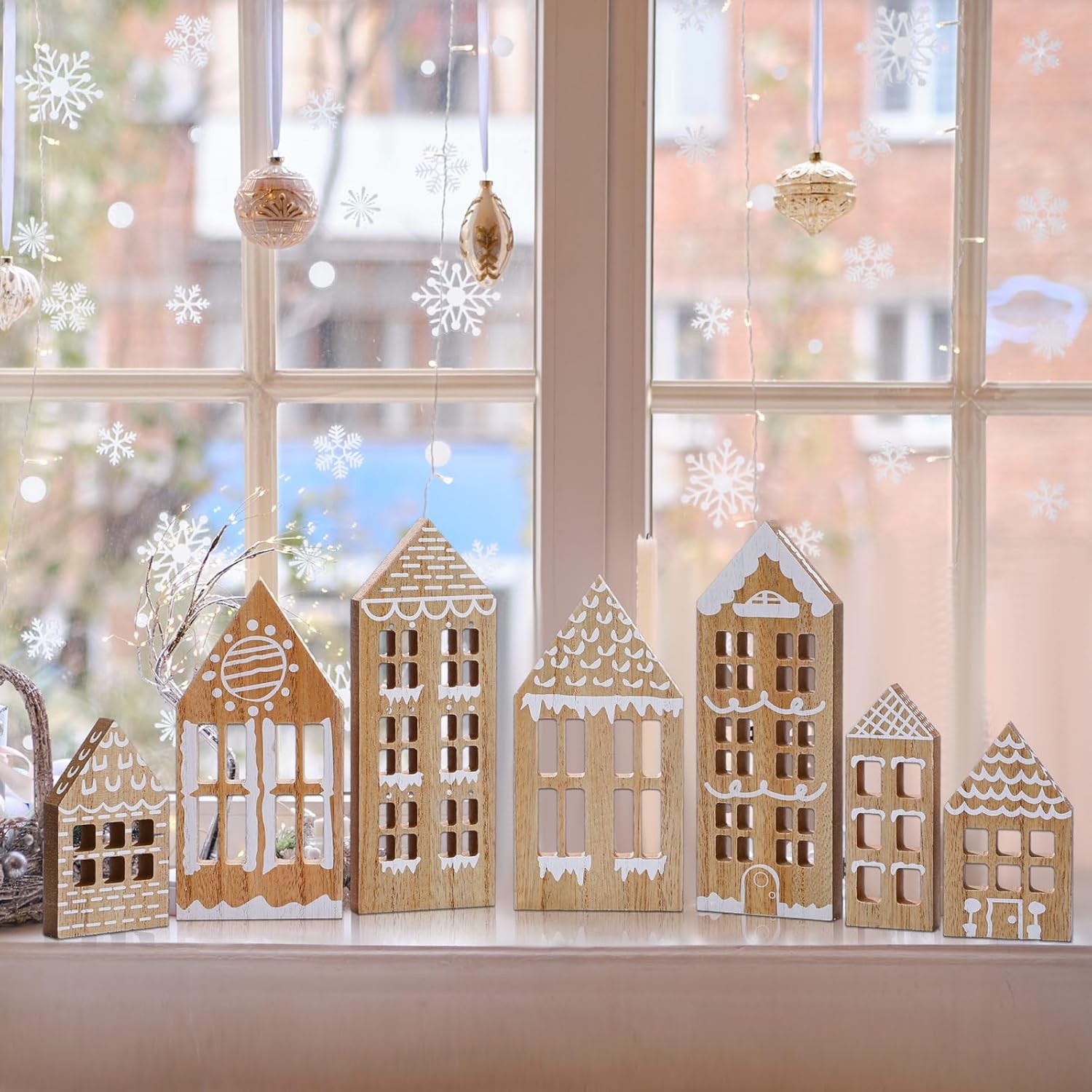 7 Pcs Wooden Christmas Houses Sets Gingerbread House Decor Xmas Village Set Wint