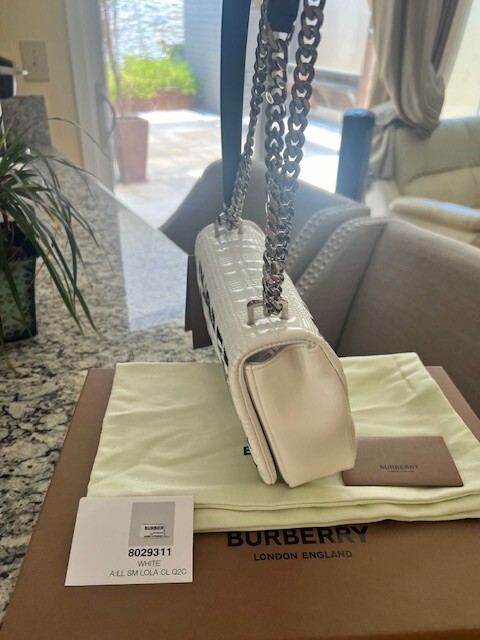 Authentic Burberry Small Logo White Crossbody Bag - Italian Leather image 6