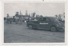 Foto Russland-Feldzug Opel-Kapitain in Witebsk/Витебск/Witebsk   2.WK (W593)