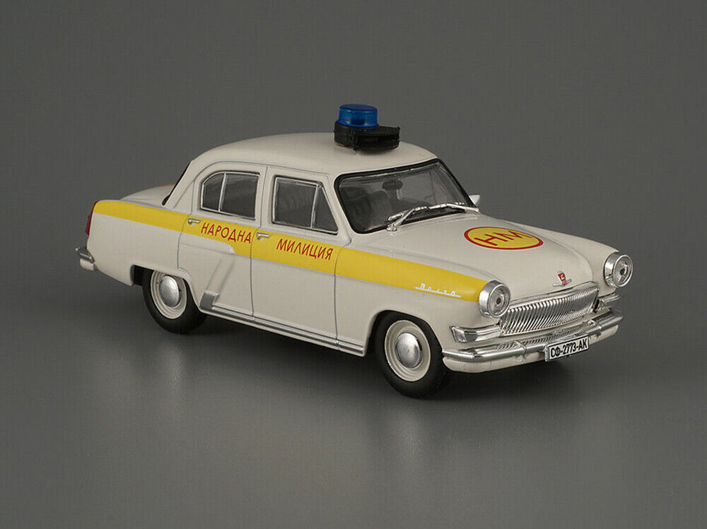 Carro de polícia a escala 1:43 (vários modelos)