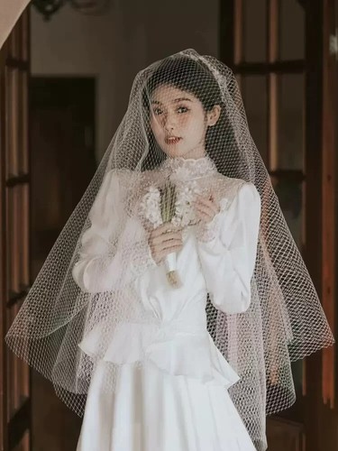 French Mermaid Vintage Wedding Dress, Veil + Crown + PearEar Clips - Picture 4 of 11