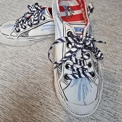 Skechers  Bob's × Dr. Seuss ''That is that'' slip on for Woman size 6.5