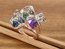 Roségold überzogener Ring mit kubischen Kri...