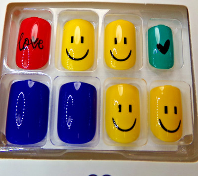 Kiss Voguish Fantasy Rainbow Happy Face glue on Nails Short