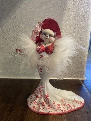 Margaret Le Van Alley Cats Meow West Figurine Statue RED