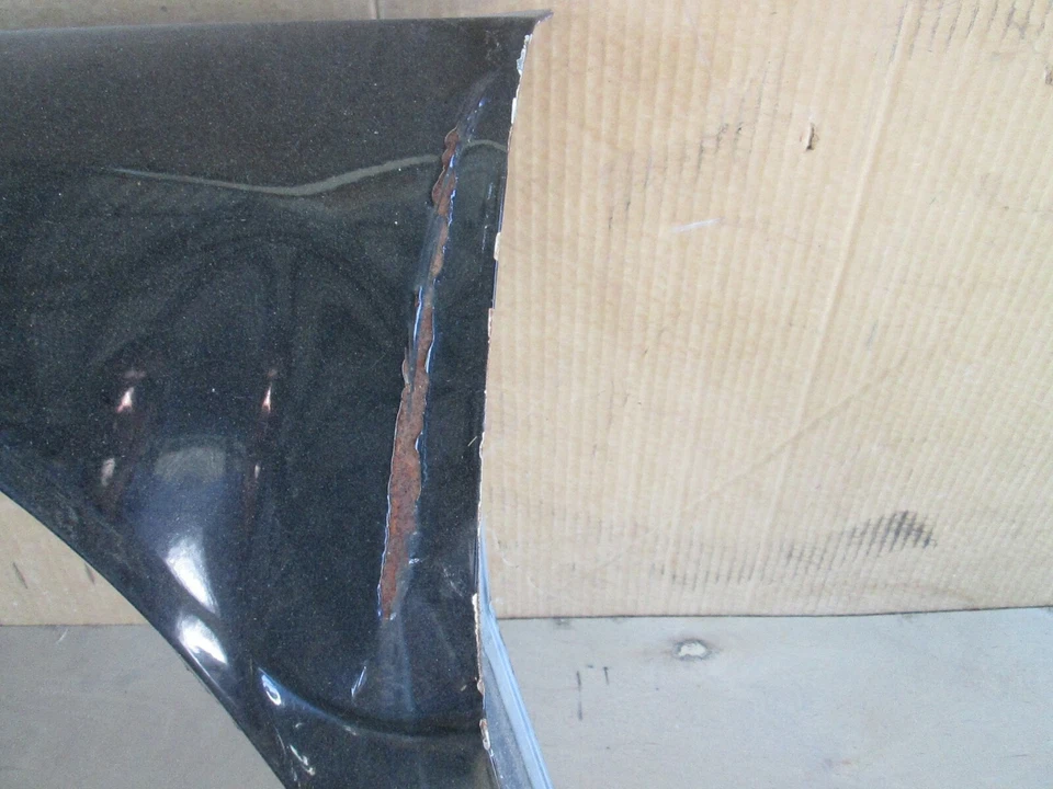 Guardabarros delantero Ferrari Mondial T-LH - USADO Foto 3 de 4