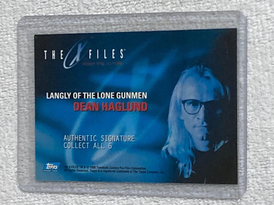 1998 Topps The X-Files Movie Dean Haglund as Langly (Lone Gunman) Auto Ex+/NM - Image 2 of 2