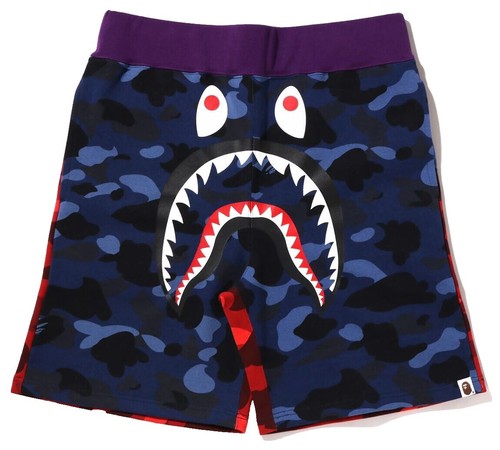 A BATHING APE 1st Camo Shark Shorts Shorts S Cotton KHK Camouflage