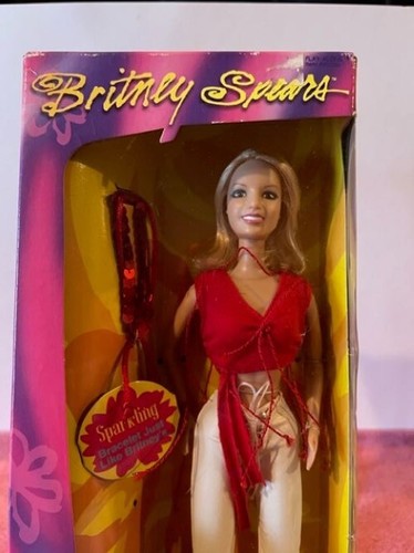Britney Spears Oops I Did It Again Red Top White Pants Outfit 2000 PlayAlong - Picture 2 of 7