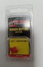 Pine Ridge Archery 2770 Red Slotted Kisser Button For Bow