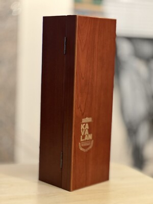 Kavalan Fino Soloist Sherry Cask | Empty Bottle and Wood Box