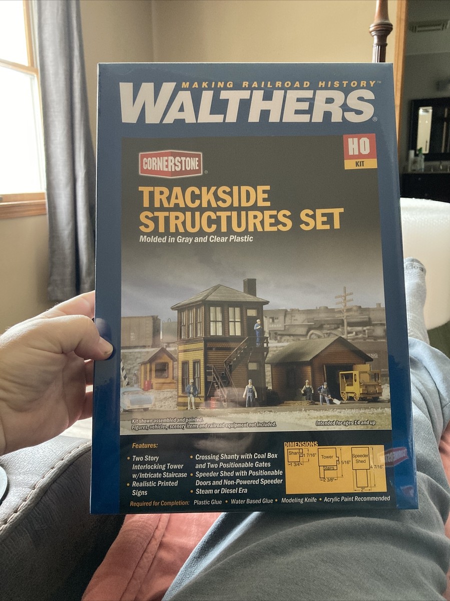 Walthers 933-3530 Trackside Structures Set Kit HO Scale Train