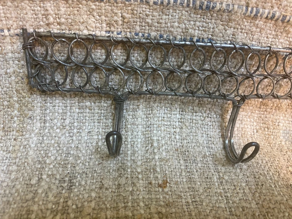 Antique wire wall hanging rack made in Slovakia - Image 2 of 4