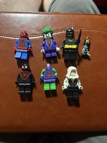 LEGO Minifigure Lot of 6 Batman Joker Spider-Man Spider-Gwen
