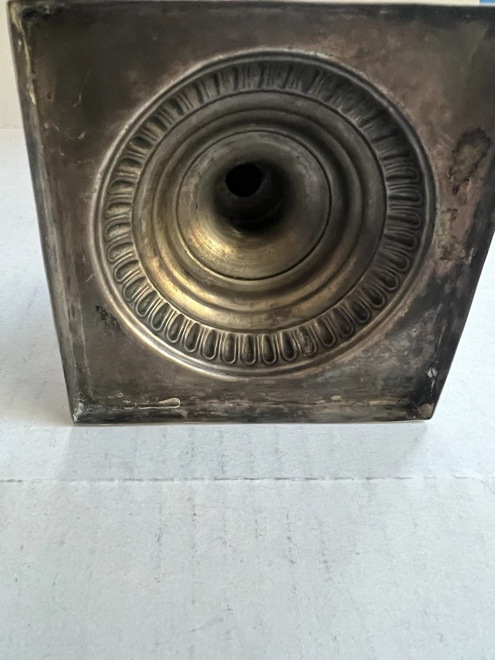 Антикварный серебряный утяжеленный подсвечник 700 в стиле барокко с цветочным рисунком высотой 10,25 дюйма - Изображение 2 из 4