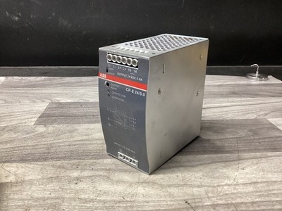 ABB CP-E 24/5.0 POWER SUPPLY 1SVR427034R0000 24VDC 5.0A 115-230VAC #301N121