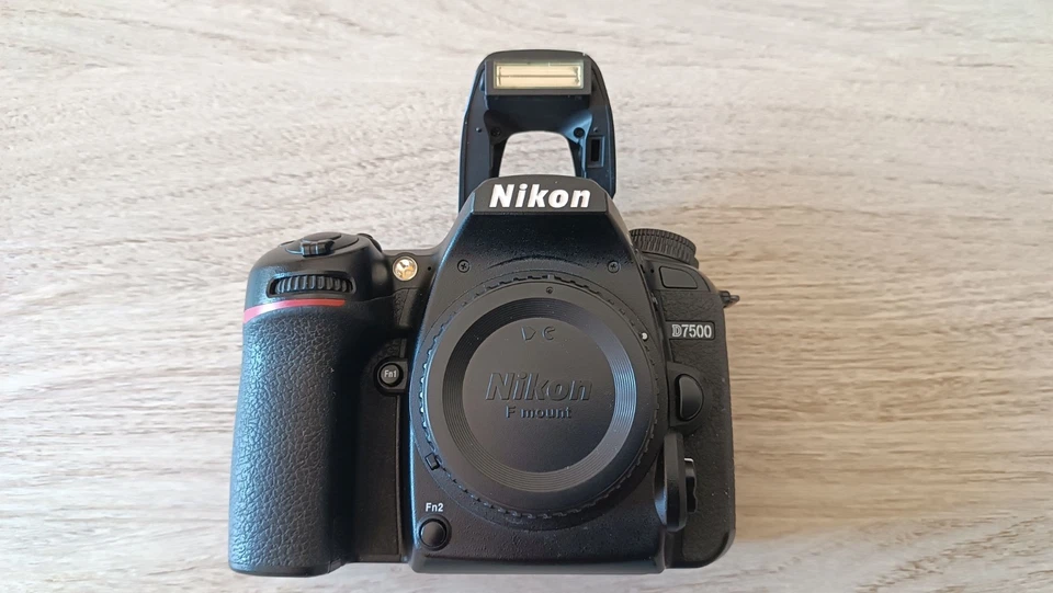 Nikon D7500, foto 1 di 5