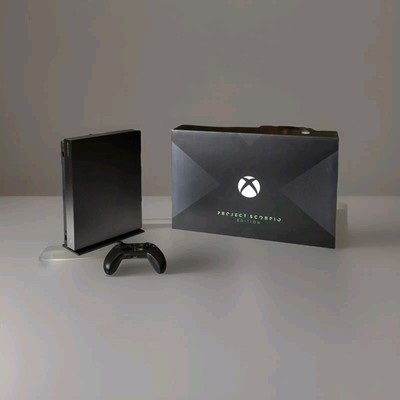 Xbox One X 1TB Project Scorpio Konsole 2x Controller alle Kabel + 8 Spiele 3 neu