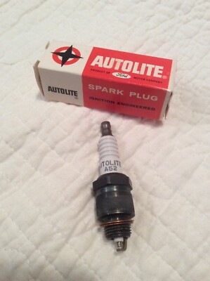 Ford Motor Co Autolite Spark Plug A52 Precision Manufactured Repair USA Made vtg