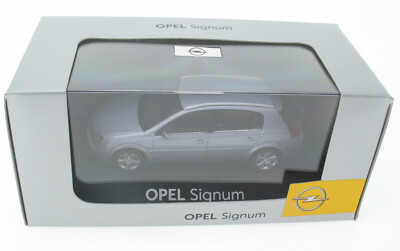 SCHUCO - OPEL Signum - silver metalic - 1:43 - NEU in Box - Modellauto Model Car