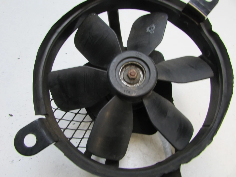 Suzuki TL1000R TL1000 R 2000 - 2002 правый радиатор вентилятор Rad вентилятор J18 - Изображение 2 из 4