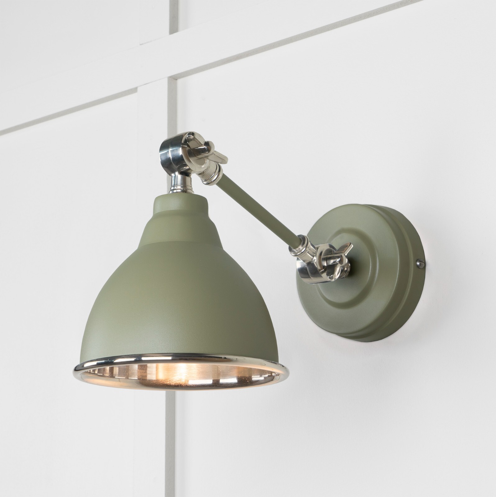 From The Anvil 49715STU Smooth Nickel Brindley Wall Light in Tump