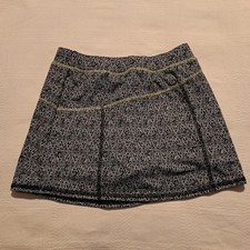 L.L. Bean girls Athletic Trail Skirt Skort size 8 black, white lime EUC