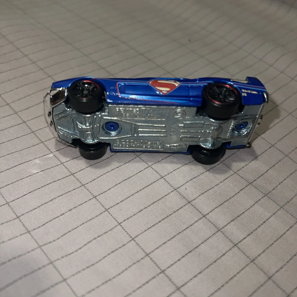 风火轮 2004 道奇 R/T 超人 — 第 3/3 张图片