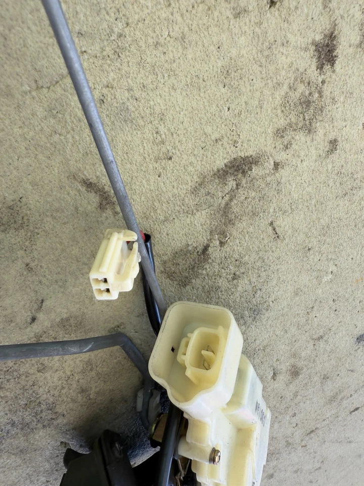 02-03 Mazda Protege5 hatchback vagón puerta levadiza bloqueo pestillo actuador fabricante original con llave Foto 4 de 4