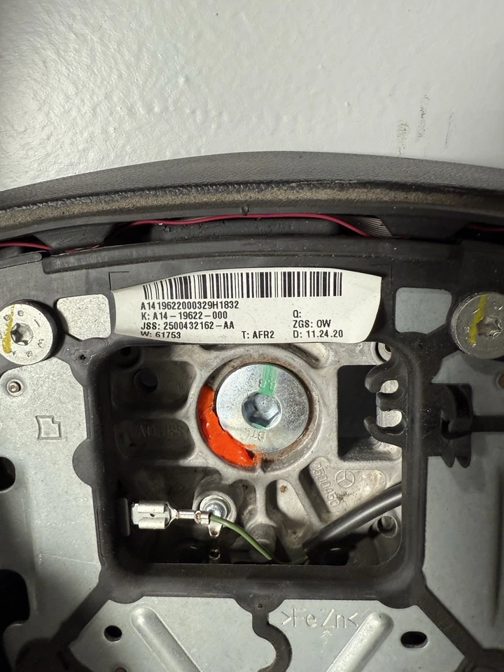 Volante Freightliner 2021 18 pulgadas con controles A14-19622-000 Foto 4 de 4