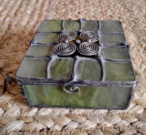 Gorgeous Vintage Leaded Stained Green Glass & Metal Artist Jewelry Trinket Box