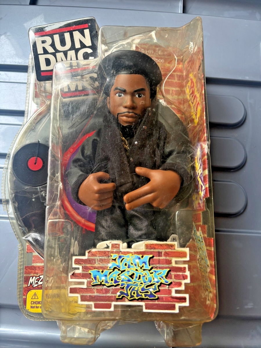 2002 RUN DMC MEZCO TOYZ 8
