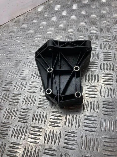 BMW 5 E60 Klimakompressorhalterung 7792202 3.00 Diesel 2006 30537754