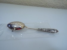 ALBO Teesieb-L&ouml;ffel durchbrochener 3D Griff Rocaille- und Blatt 22 cm 835er TOP