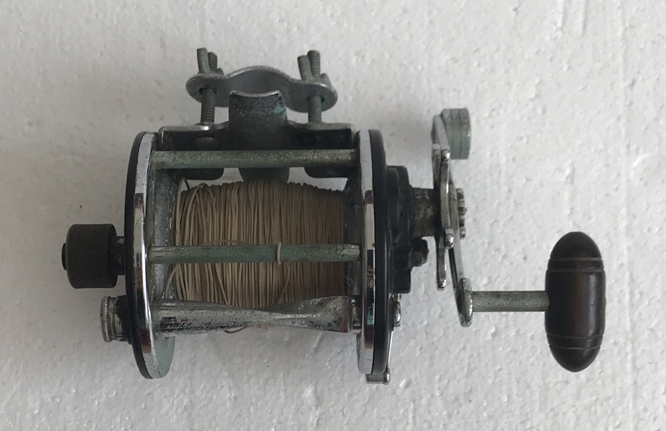 Vintage Penn Leveline 350 fishing reel Made in USA