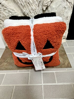 NEW CUPCAKES AND CASHMERE  HALLOWEEN PUMPKIN/GHOST/CAT SQUARE PILLOW SET OF 3   